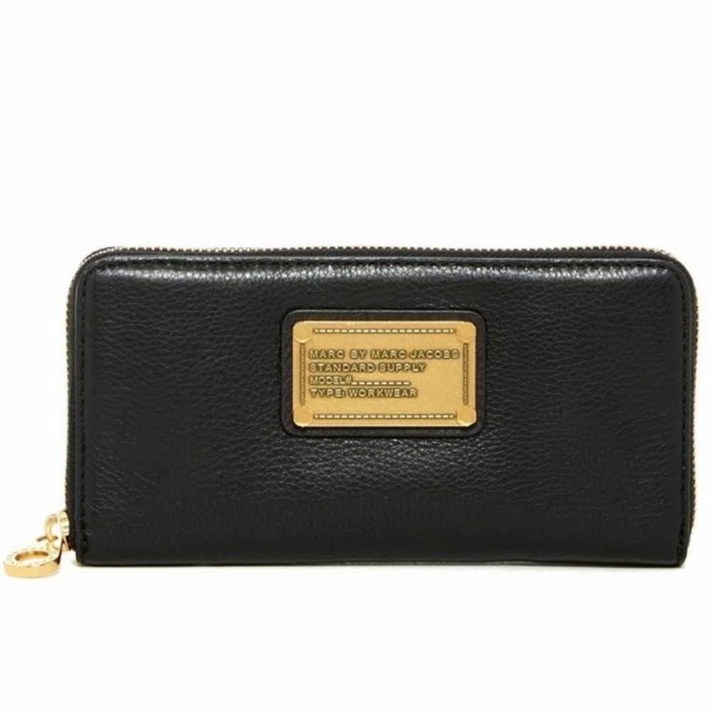 SOLD - Marc Jacobs Vertical Zippy Black Leather Wallet